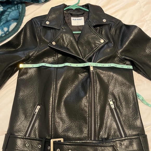 Old Navy Women's Black Leather Jacket - Picture 8 of 11